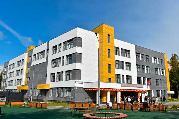 Строительство школы из ЛСТК